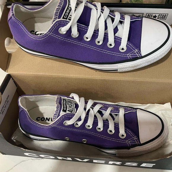 Converse Chuck Taylor Electric Purple Low-Top Sneakers - Picture 5 of 10